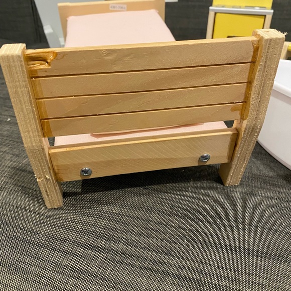 Kidkraft wooded dollhouse furniture - Picture 2 of 4